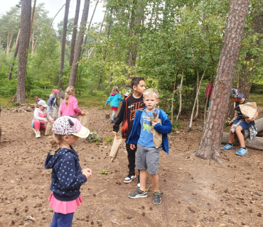  Setkání dětí MŠ a ZŠ v Našem lesíku